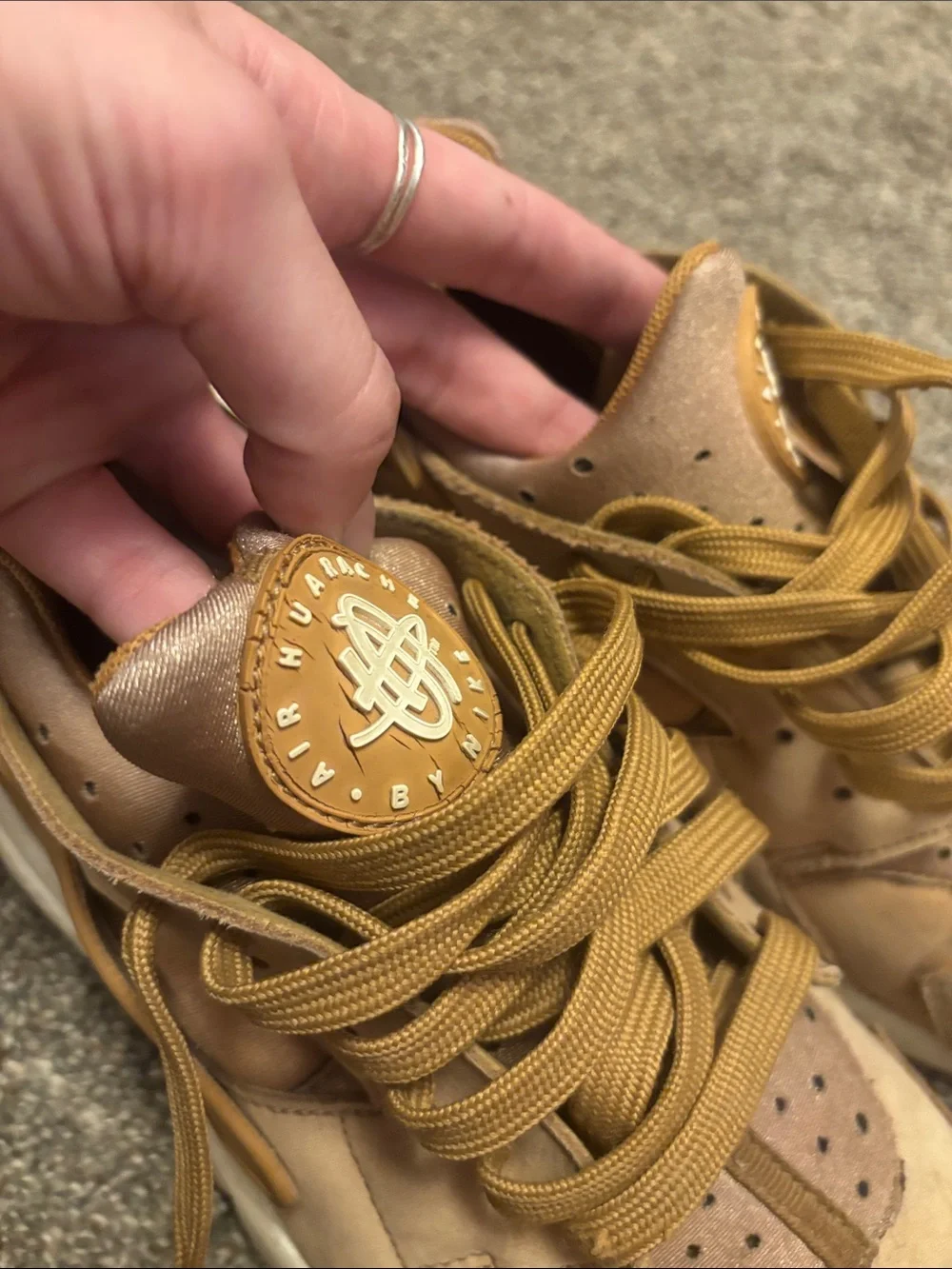 Nike huarache Sneakers Tan Brown White